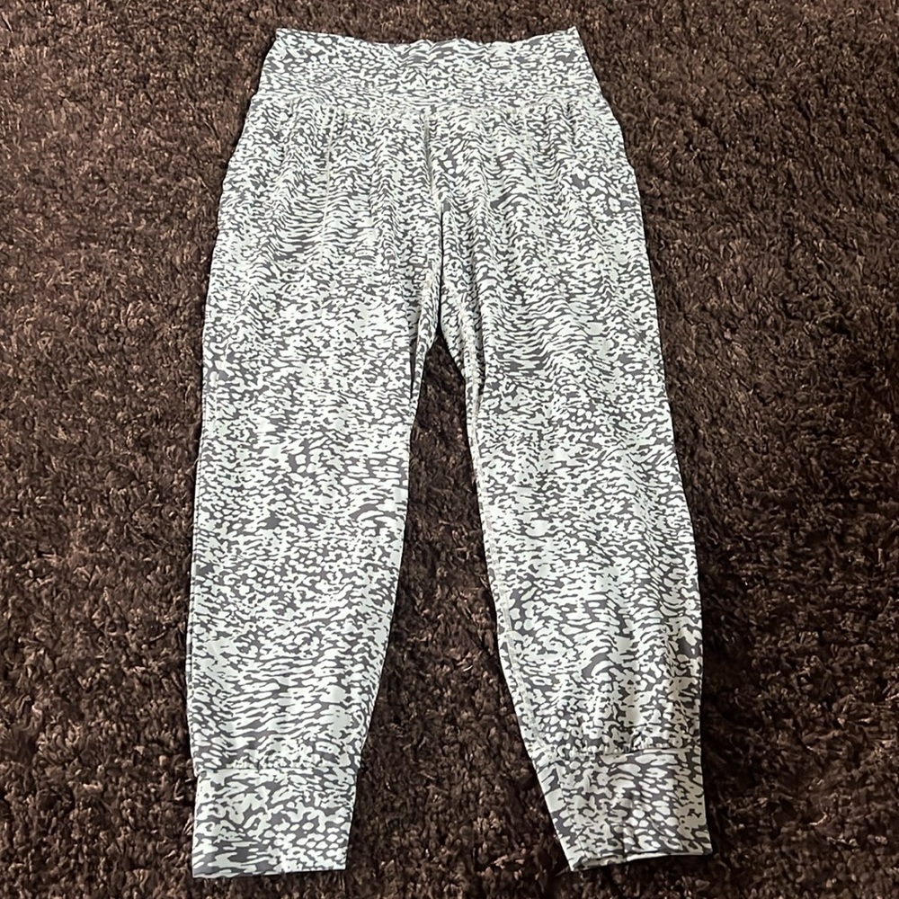 Althleta Salutation Jogger